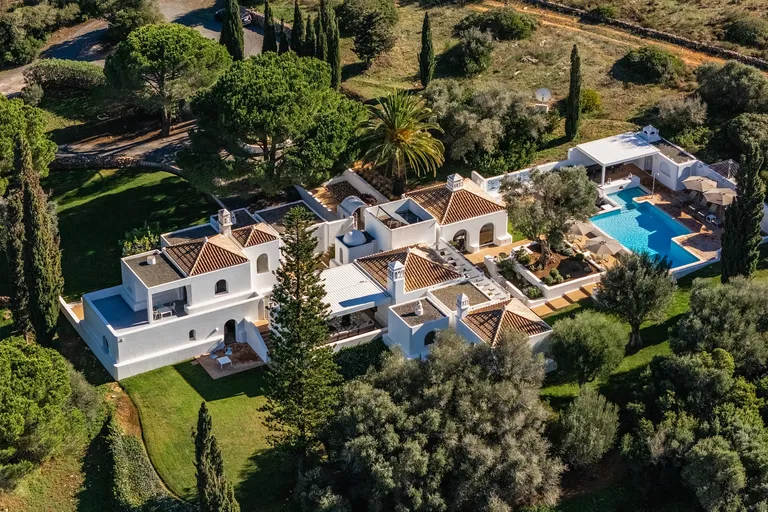 Portugalsko, Algarve - Lagos | Predaj, Rodinný dom, 7-izbový, 359 m²