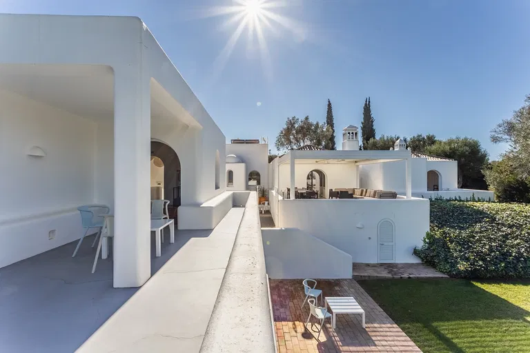Portugalsko, Algarve - Lagos | Predaj, Rodinný dom, 7-izbový, 359 m²