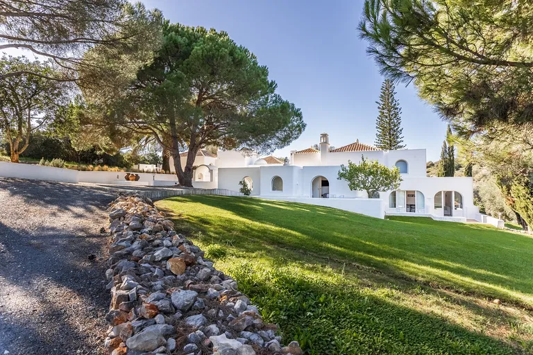 Portugalsko, Algarve - Lagos | Predaj, Rodinný dom, 7-izbový, 359 m²