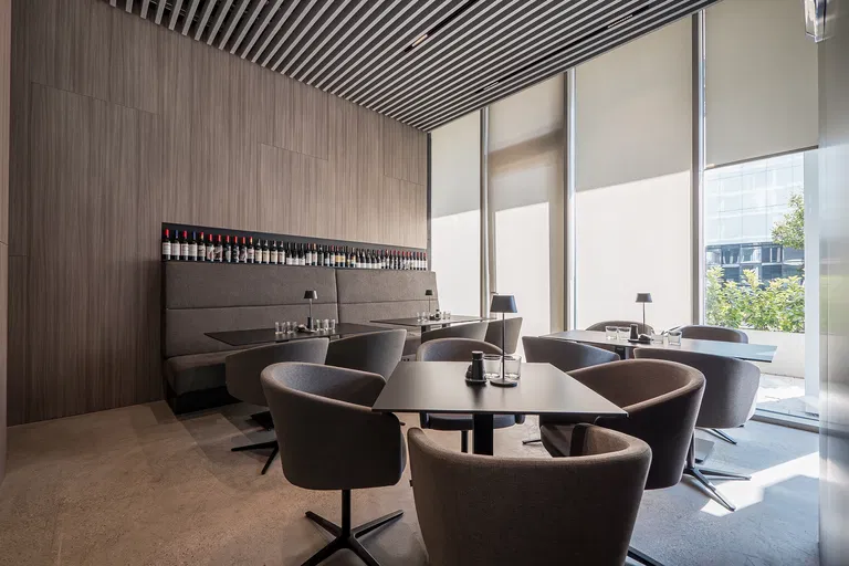 Krasovského, Petržalka - Bratislava V | Predaj, Obchodný priestor, 81 m²