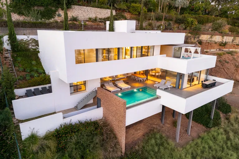 Španielsko, Malaga - Benahavis | Predaj, Rodinný dom, 5-izbový, 619 m²