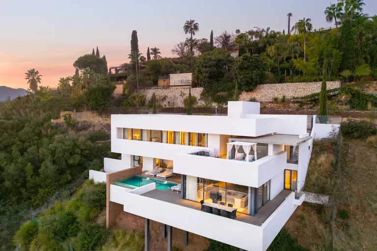 Španielsko, Malaga - Benahavis | Predaj, Rodinný dom, 5-izbový, 619 m²