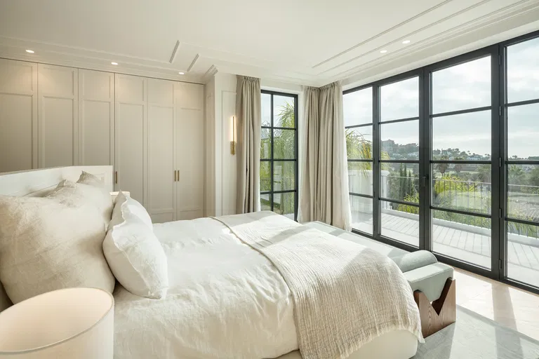 Španielsko, Marbella - Nueva Andalucia | Predaj, Rodinný dom, 6-izbový, 740 m²