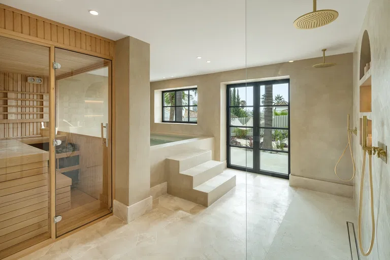 Španielsko, Marbella - Nueva Andalucia | Predaj, Rodinný dom, 6-izbový, 740 m²