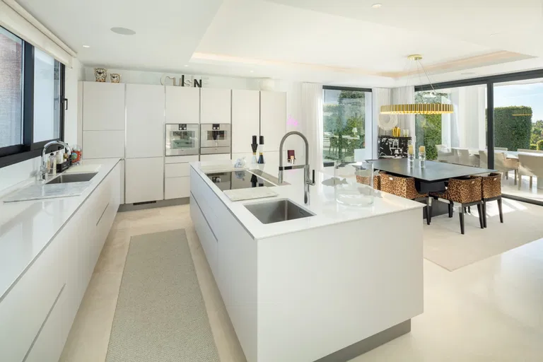 Španielsko, Malaga - Marbella | Predaj, Rodinný dom, 8-izbový, 774 m²