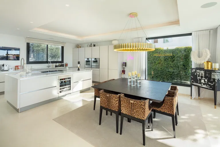 Španielsko, Malaga - Marbella | Predaj, Rodinný dom, 8-izbový, 774 m²