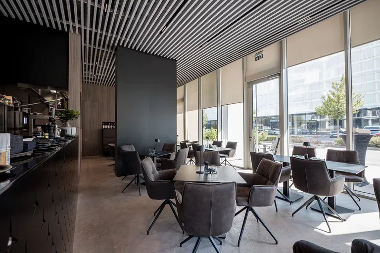 Krasovského, Petržalka - Bratislava V | Predaj, Obchodný priestor, 81 m²