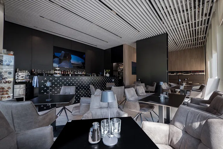 Krasovského, Petržalka - Bratislava V | Predaj, Obchodný priestor, 81 m²