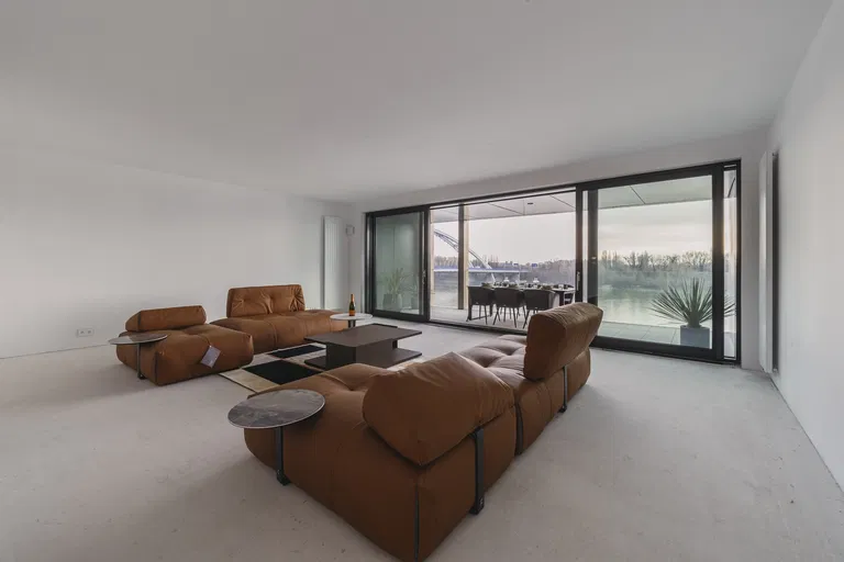 Pribinova, Ružinov - Bratislava II | Sale, Apartment, Three-bedroom (4+kk), 202 m²
