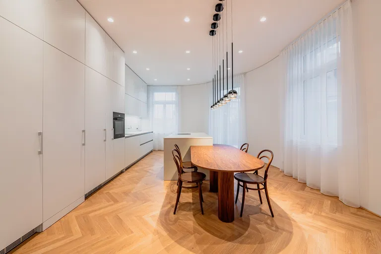 Fraňa Kráľa, Staré Mesto - Bratislava I | Prenájom, Byt, 5-izbový, 282 m²