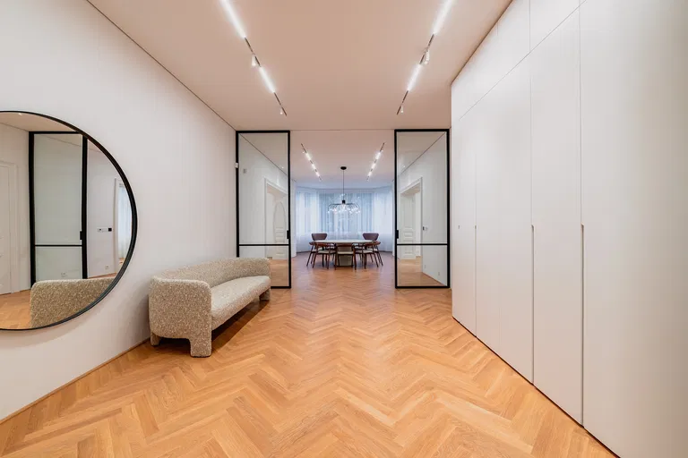Fraňa Kráľa, Staré Mesto - Bratislava I | Prenájom, Byt, 5-izbový, 282 m²