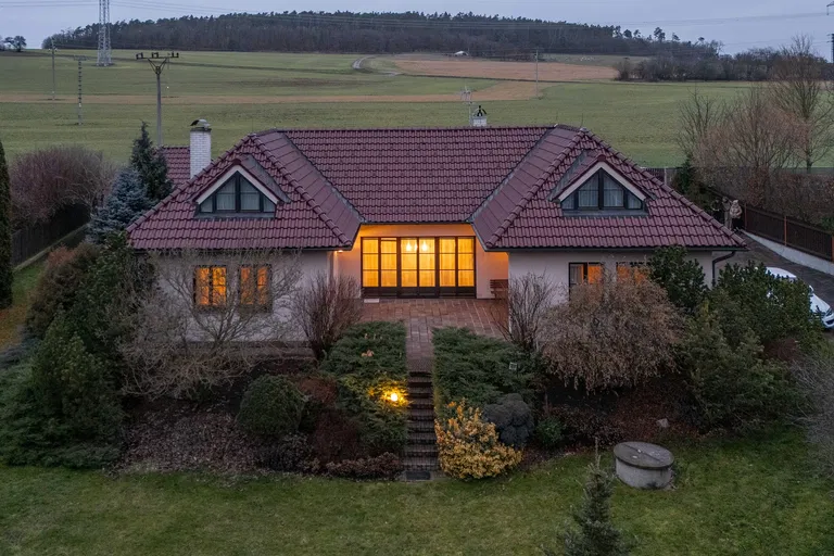 Štěchovice - Praha-západ | Sale, House, Four-bedroom (5+kk), 254 m²