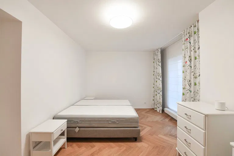 Senovážné náměstí, Nové Město - Praha 1 | Predaj, Byt, 4-izbový, 131 m²