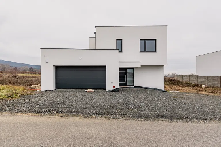 Karpatská, Častá - Pezinok | Predaj, Rodinný dom, 4-izbový, 221 m²