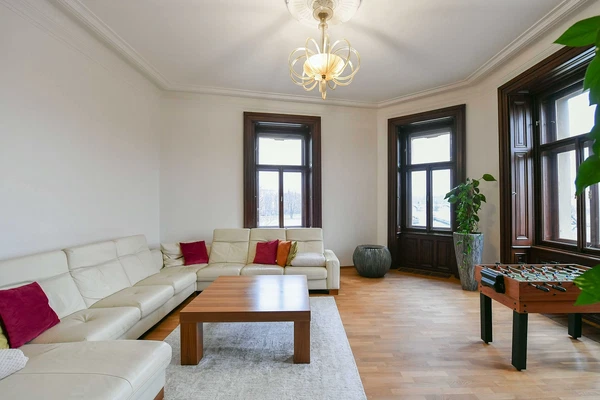 Malostranské nábřeží, Malá Strana - Praha 1 | Pronájem, Byt, 4+1, 183 m²