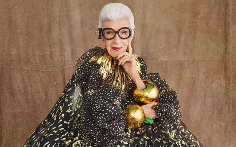 Umenie nebáť sa byť sama sebou: Christie's vzdá hold módnej ikone Iris Apfel