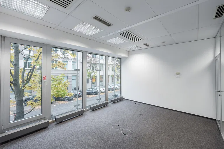 Thámova, Karlín - Prague 8 | Rent, Office space, 285 m²
