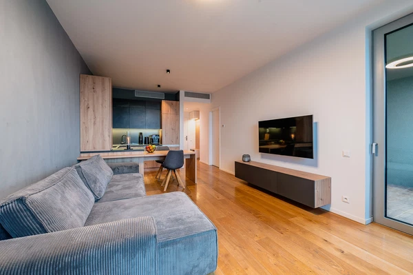 Továrenská, Staré Mesto - Bratislava I | Pronájem, Byt, 2+kk, 50 m²