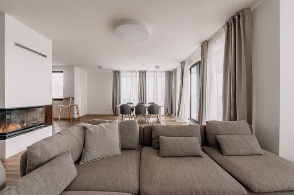 Hriňovská, Staré Mesto - Bratislava I | Pronájem, Byt, 5+kk, 191 m²