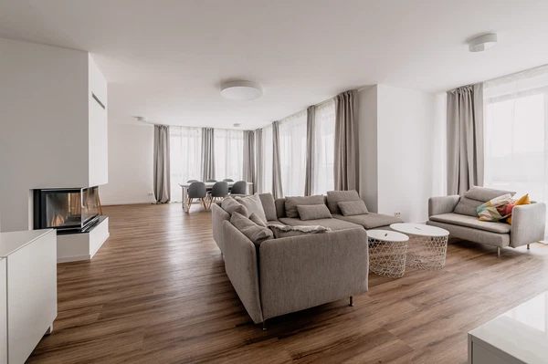 Hriňovská, Staré Mesto - Bratislava I | Pronájem, Byt, 5+kk, 191 m²