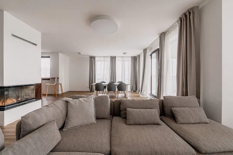 Hriňovská, Staré Mesto - Bratislava I | Prenájom, Byt, 5-izbový, 219 m²