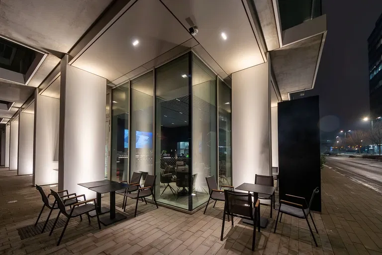 Krasovského, Petržalka - Bratislava V | Predaj, Obchodný priestor, 81 m²