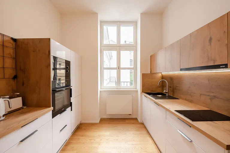 Opletalova, Nové Město - Praha 1 | Predaj, Byt, 3-izbový, 90 m²