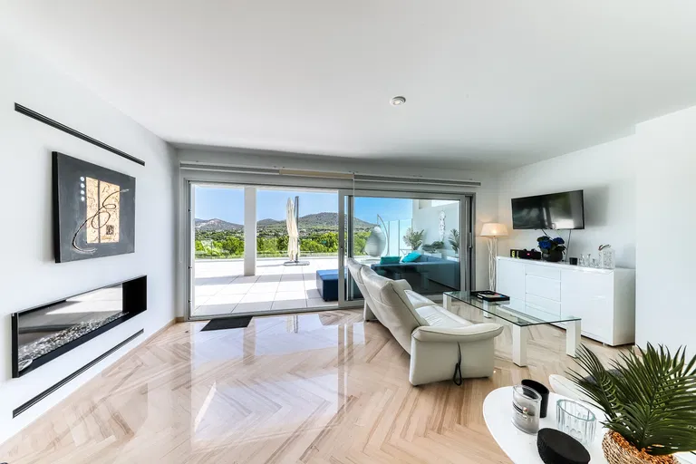 Španielsko, Mallorca - Santa Ponsa | Predaj, Byt, 3-izbový, 245 m²