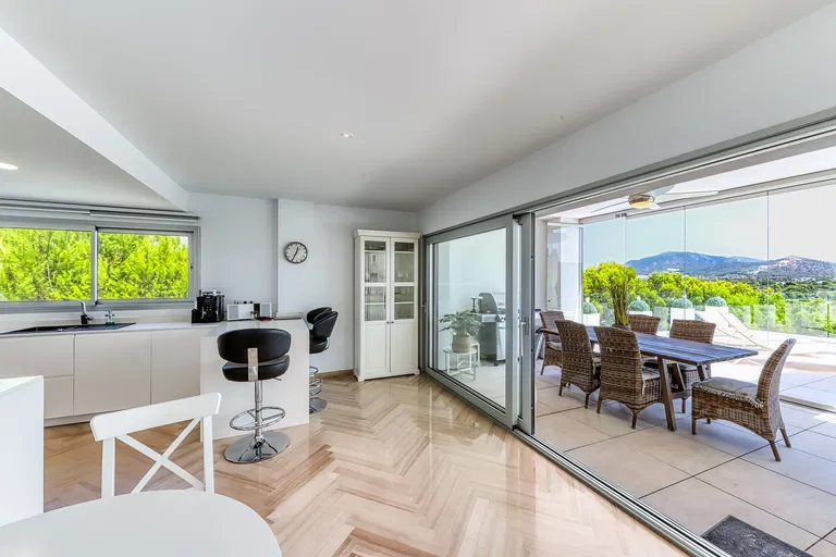 Španielsko, Mallorca - Santa Ponsa | Predaj, Byt, 3-izbový, 245 m²