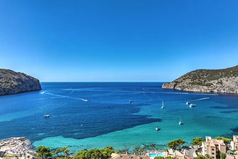 Spain, Mallorca - Camp de Mar | Sale, Apartment, Four-bedroom (5+1), 312 m²