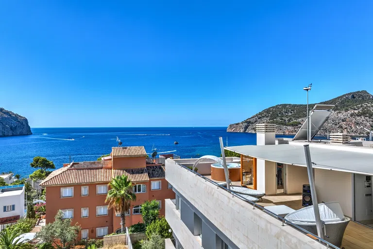 Spain, Mallorca - Camp de Mar | Sale, Apartment, Four-bedroom (5+1), 312 m²