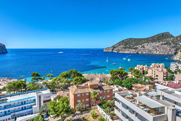 Spain, Mallorca - Camp de Mar | Sale, Apartment, Four-bedroom (5+1), 312 m²