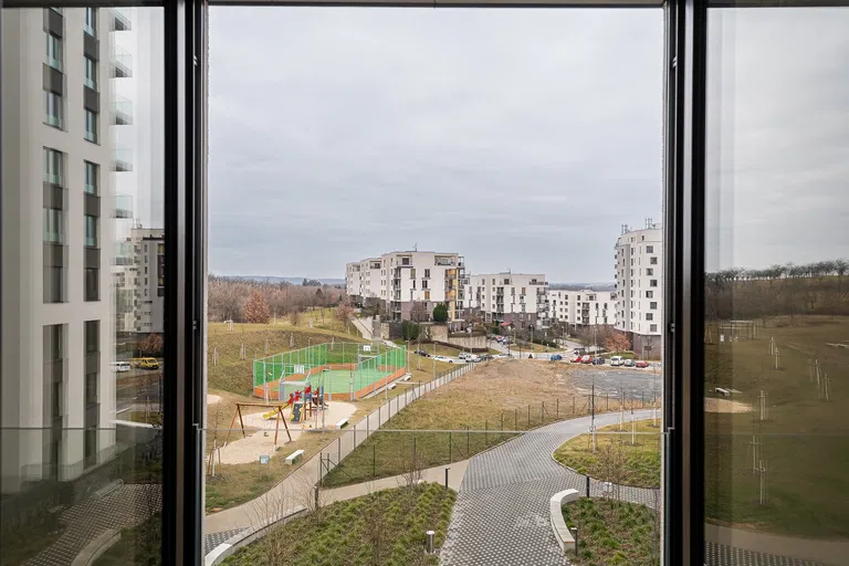 V Třešňovce, Hrdlořezy - Praha 9 | Pronájem, Byt, 1+kk, 38 m²