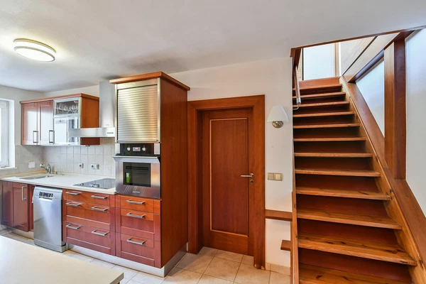 U obecního dvora, Staré Město - Prague 1 | Sale, Apartment, Four-bedroom (5+kk), 125 m²