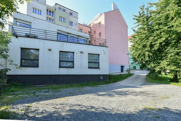 Novovysočanská, Vysočany - Praha 9 | Predaj, Kancelárie, 300 m²