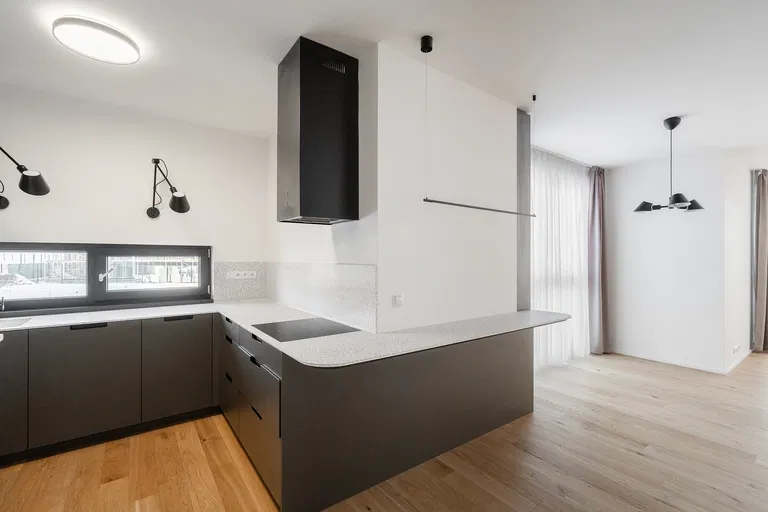 Ramonova, Strašnice - Prague 10 | Rent, Apartment, One-bedroom (2+kk), 82 m²